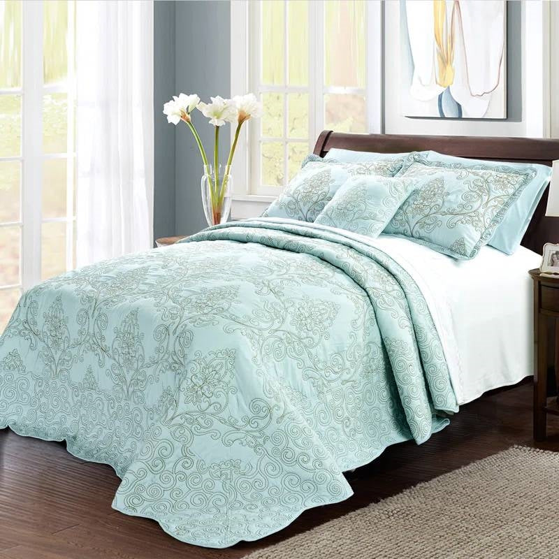 Queen Light Blue 4 Piece Oversized Bedspread Set