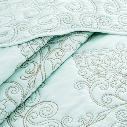 Queen Light Blue 4 Piece Oversized Bedspread Set